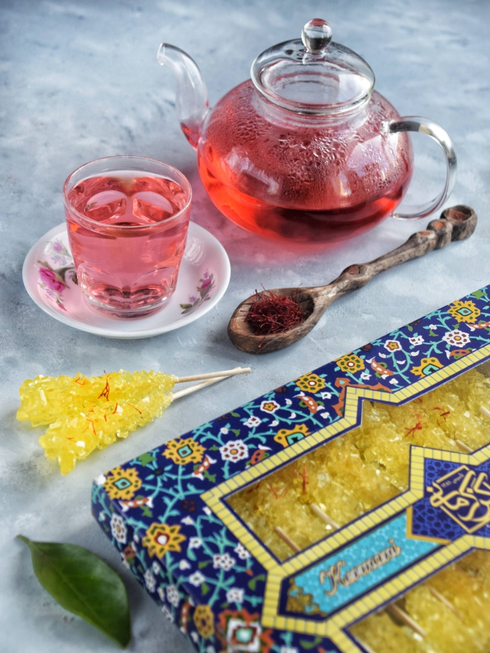 نبات نی دار چوبی زعفرانی گز کرمانی