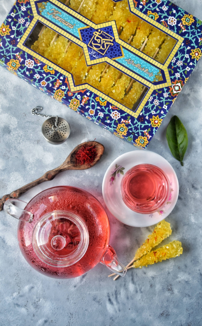 نبات نی دار چوبی زعفرانی گز کرمانی